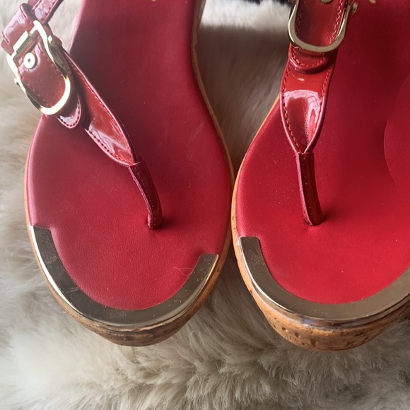 Callisto of California red and gold shoes - Picture 3 of 9